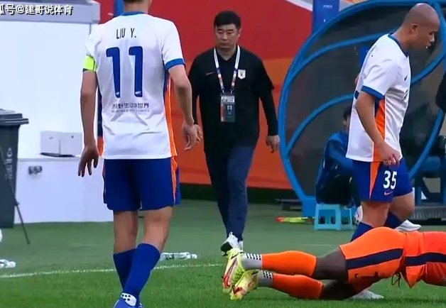 中超-梅萨乌迪传射埃朱马建功 海牛4-1时隔15年再胜泰山