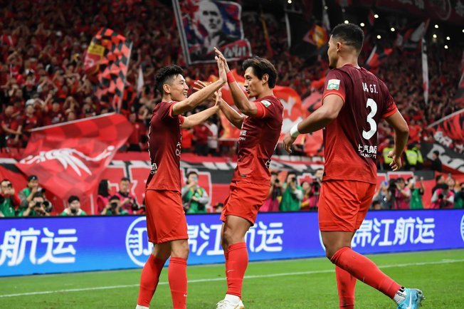 中超-梅萨乌迪传射埃朱马建功 海牛4-1时隔15年再胜泰山