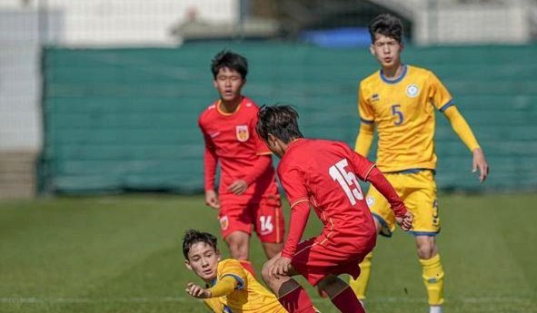 恒大足校U15重磅胜阿根廷国少，展现中国青训活力