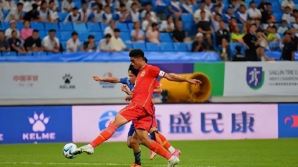 足球报》删除谢晋留洋报道因朱艺提醒