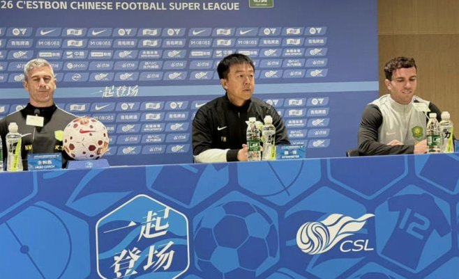 蒙哥马利：替补席上有四五名U20球员，反映了人手短缺的现实