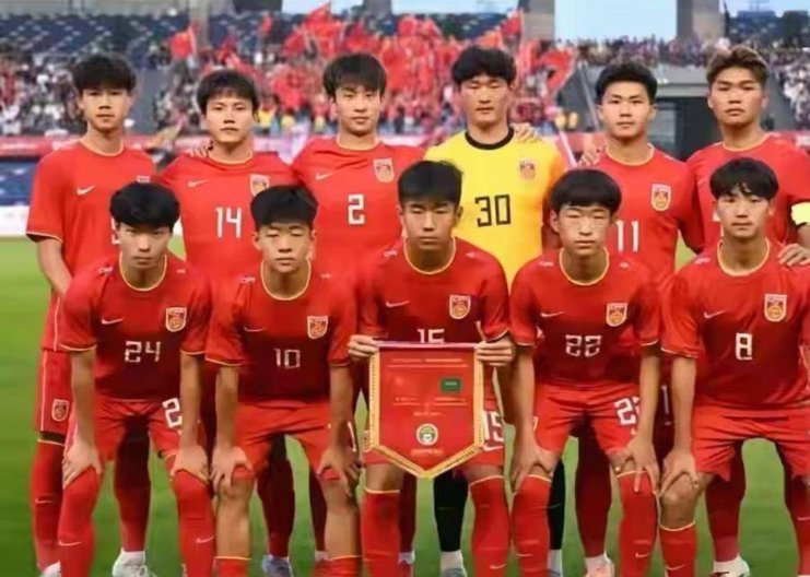 中国U17vs阿森纳U17首发：邝兆镭、赵松源领衔，潘朝伟在列