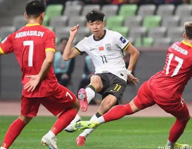 为何中国U17男足不敌上海U17？
