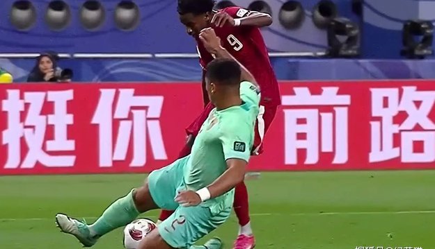 泰州0-0，关键失误错失良机